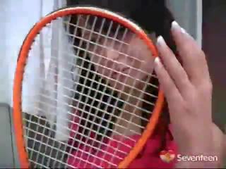 Полово неспокоен тенис млад дама
