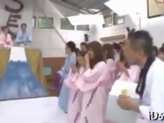 दोस्त drills जपानीस बिना किसी लगाव के सुख पाने की कोशिश करने वाली लड़की