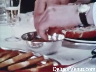 Vintage adult clip movie 1960s - upslika grown brunette - table for three